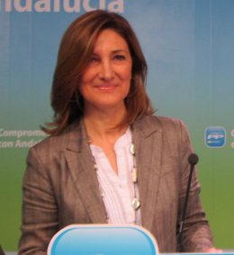 La vicesecretaria del PP-A, Alicia Martínez, hoy en rueda de prensa