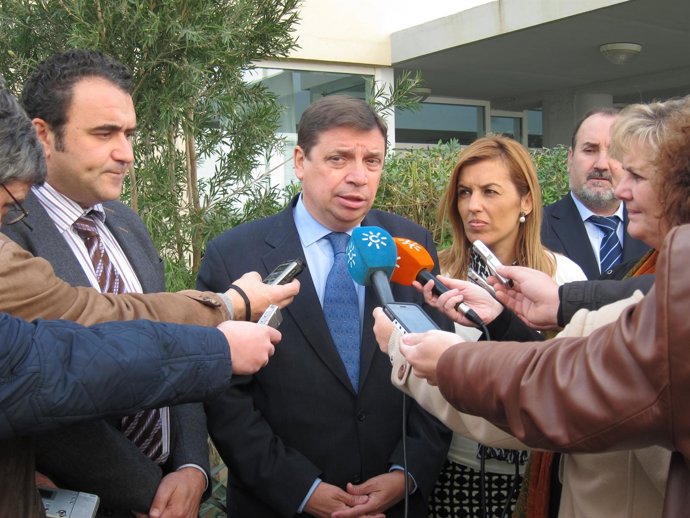 El consejero de Agricultura, Pesca y Medio Ambiente, Luis Planas