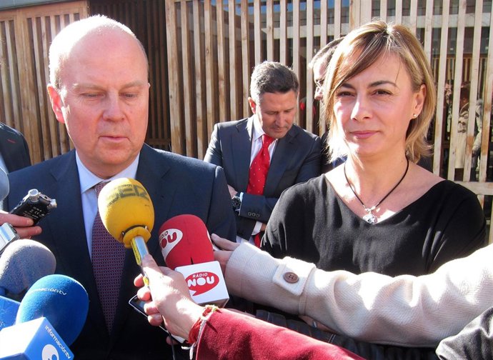 Máximo Buch (izquierda) y Sonia Castedo (derecha)