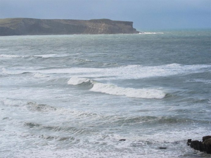 Mar Cantábrico, Olas, Punta Ballota Suances