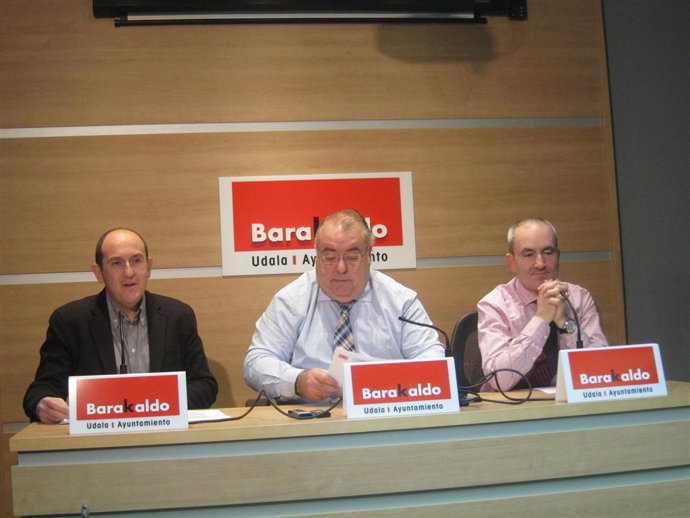 Tontxu Rodríguez con Carlos Fernández y Alfonso García