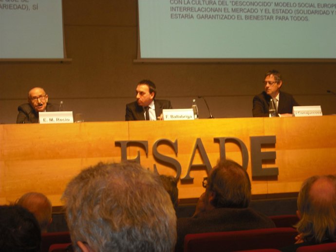 Presentación del informe económico para 2013 de Esade