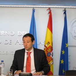 Consejero De Presidencia, Guillermo Martínez