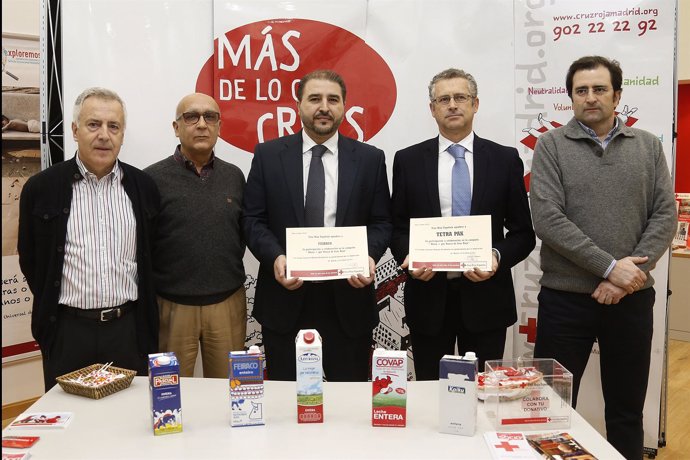 Cruz Roja recibe donación 15.000 litros leche