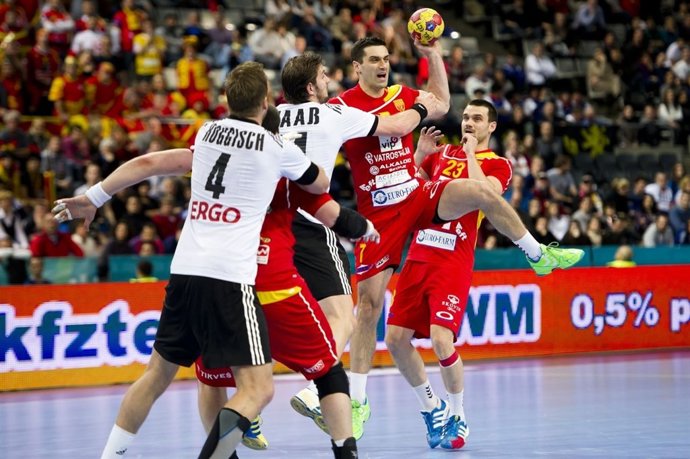 Selección alemana de balonmano frenta a Lazarova