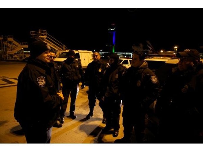 'JFK: Control De Aduanas'