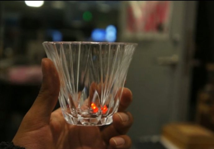 Cubos de hielo que cambian de color