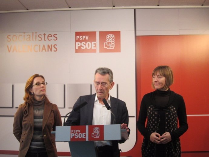 Eva Martínez, Antonio Torres y María José Salvador en rueda de prensa