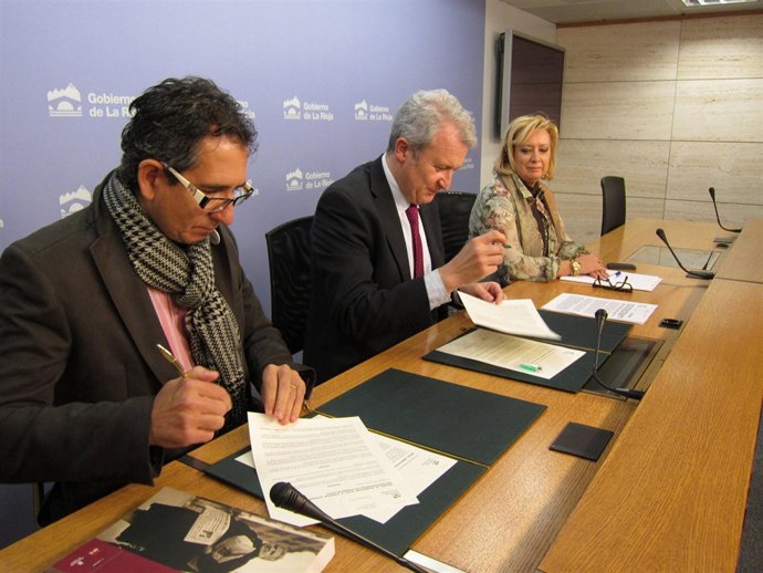 Firma Asociación de la Prensa y Gobierno riojano