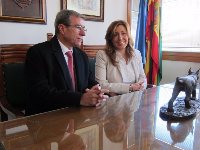 El alcalde de Adamuz y Susana Díaz