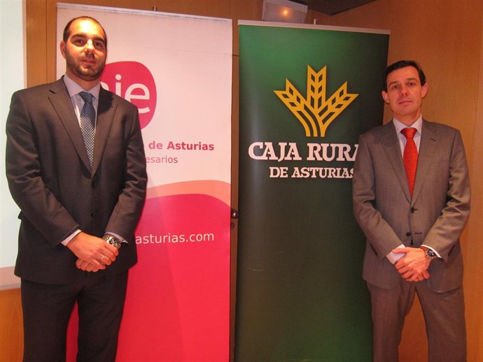 Por la izquierda, Ruiz y Torres.