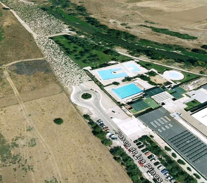 Imagen de la zona para la plantación de arbolado junto al polideportivo