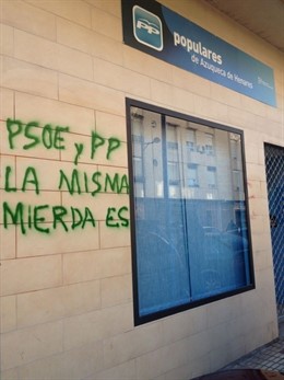 Sede del PP con pintadas