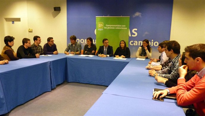 Català y Castellano en la presentación de la campaña 'Aprobar la Educación'.