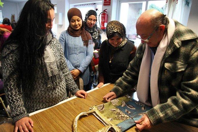 Beneficiarios del programa Incorpora de la obra social La Caixa