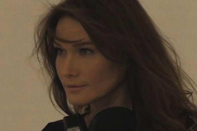 Carla Bruni ficha por Universal Music