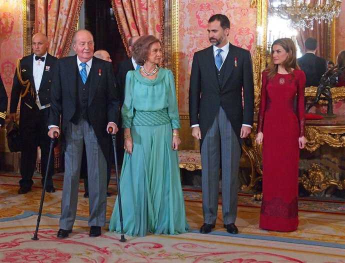 Los Reyes junto a los Príncipes         