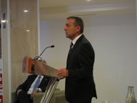 Rivero considera que los datos son "razonablemente buenos" para Canarias pero reconoce que hay mucha gente en paro