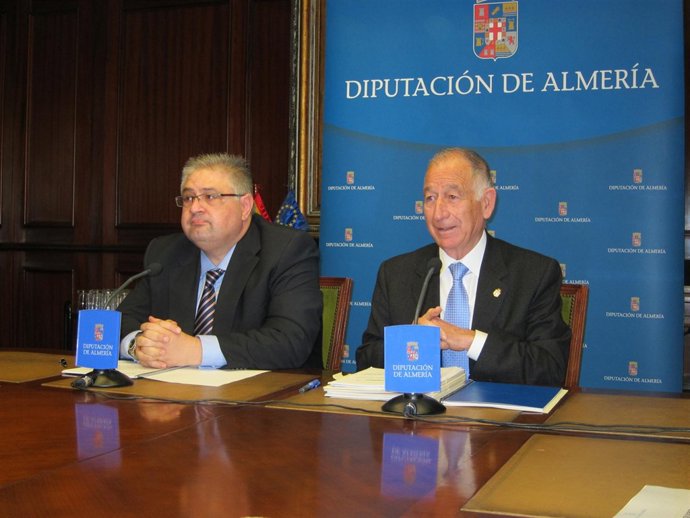 El diputado Manuel Alías, y el presidente de la DIputacion, Gabriel Amat