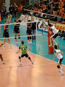 Unicaja Almería Y Caja 3 Voleibol Teruel