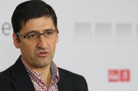 Caballero dice que la petición de dimisión por parte de Esteban es "una tontería de las muchas que dice"