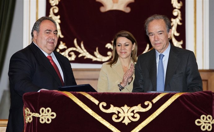 Cospedal junto a Tirado y a Marañón