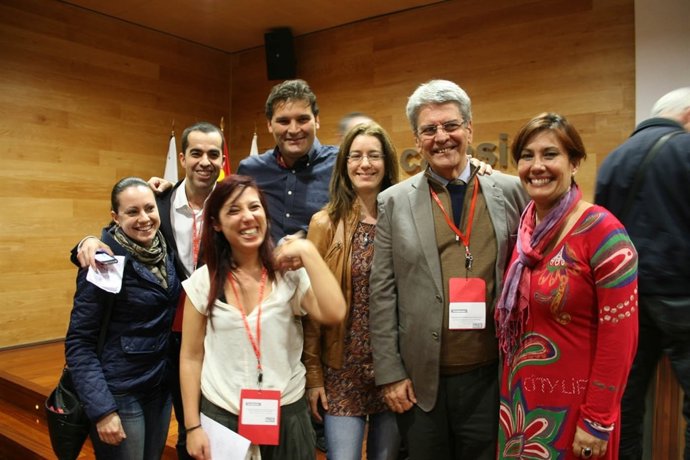 Patricia Hernández (en el centro)