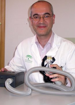 El neumólogo del Hospital de Valme Francisco Campos-Rodríguez