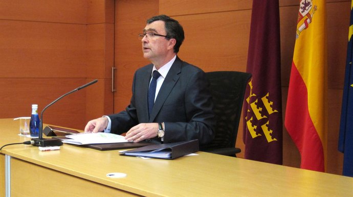 José Ballesta en la rueda de prensa posterior al Consejo de Gobierno