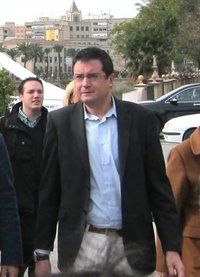 López (PSOE) defiende actuación del partido sobre caso Mulas y espera para ver cuándo salen "golfos" del Gobierno del PP