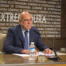 José Antonio Echávarri, Gobierno Extremadura
