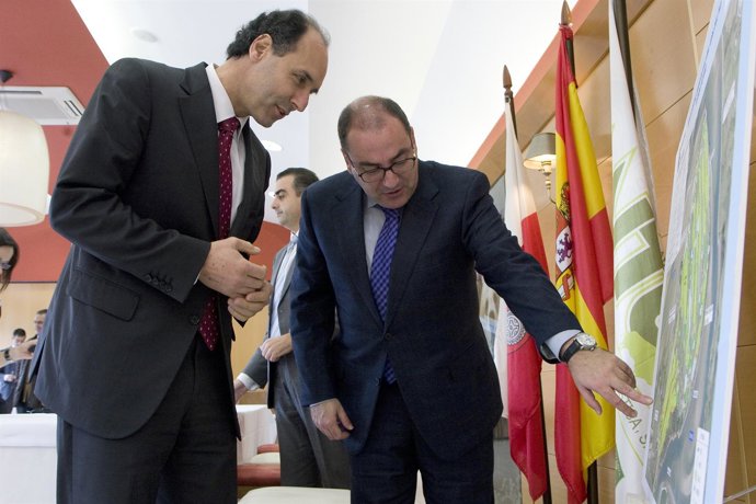 Diego en la presentación del proyecto