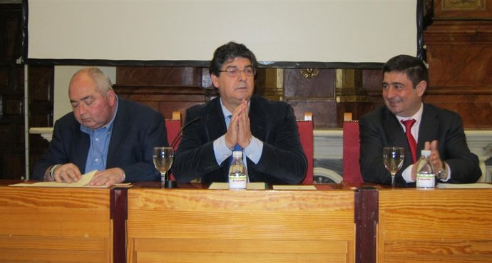 Valderas junto a Pastrana y Reyes hoy