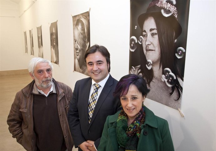 Movellán exposición presas del Dueso