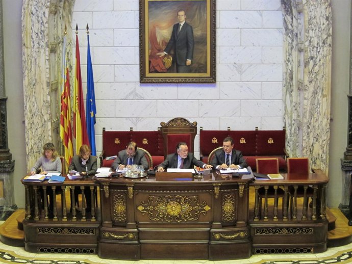 Alfonso Grau durante el pleno,sesión ordinaria de enero