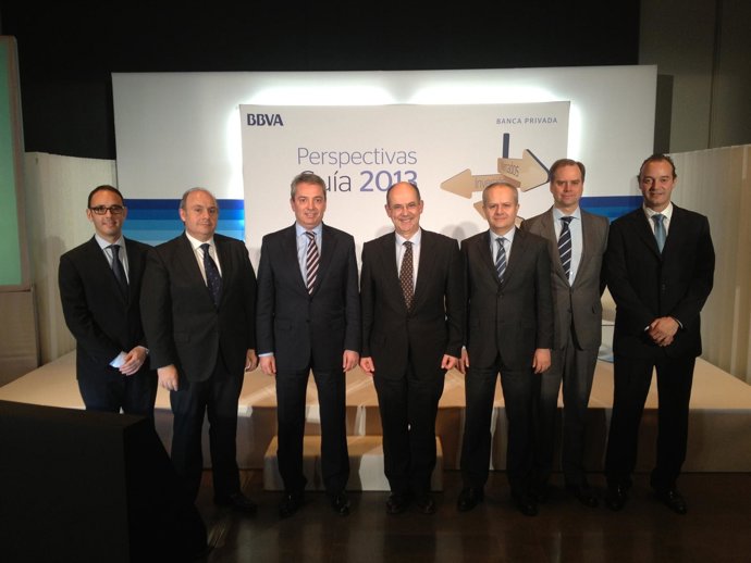 Ponentes de la reunión con clientes de banca privada del BBVA en Barcelona