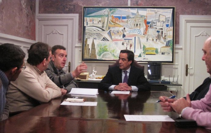 Reunión alcalde y vecinos