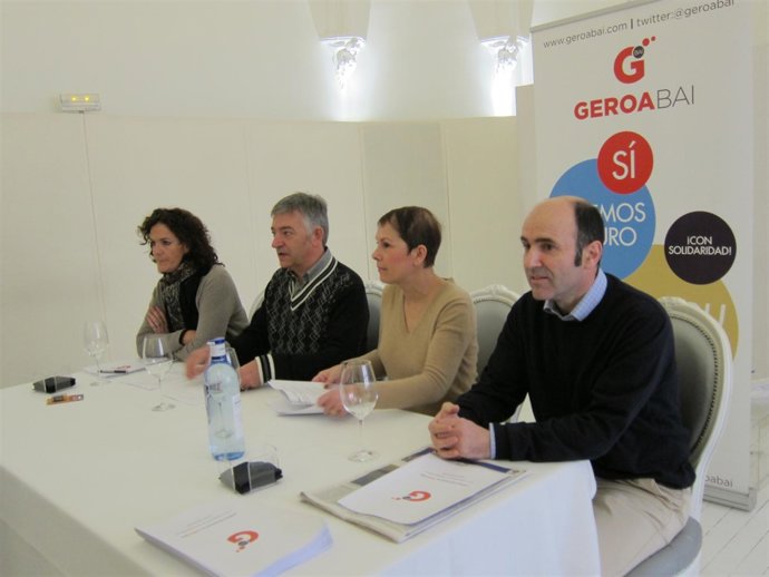Itziar Gómez, Koldo Martínez, Uxue Barkos y Manu Ayerdi, de Geroa Bai.