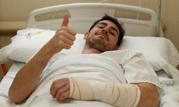 Iker Casillas, intervenido con éxito de una fractura en su mano