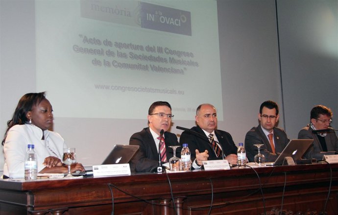 Castellano interviene en la inauguración del III Congreso de la FSMCV.