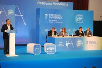 Zoido asegura que "ni pintando con 100.000 kilos van a tapar la corrupción" en el caso de los ERE