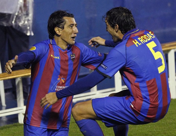 El Levante se impone al Twente