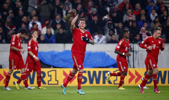 El Bayern cumple ante el Stuttgart (0-2) y refuerza su liderato