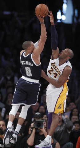 Los Lakers vuelven a ser temibles derrotando a los Thunder