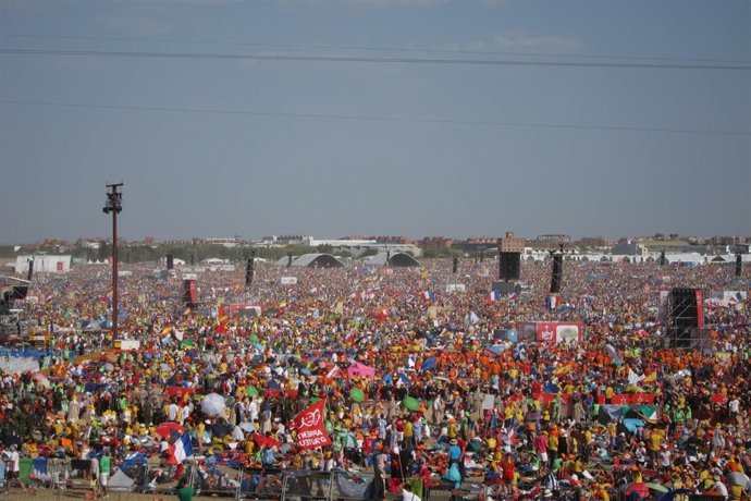 Miles De Peregrinos En Cuatro Vientos En La JMJ