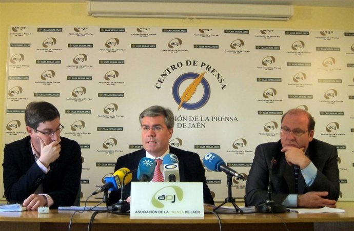 Contreras, Fernández de Moya y Márquez presentan la auditoría de FGC del tranvía