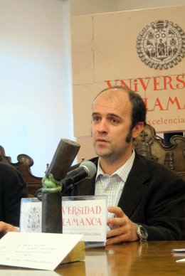 Óscar Fernández-Capetillo antes de recoger el galardón en Salamanca 
