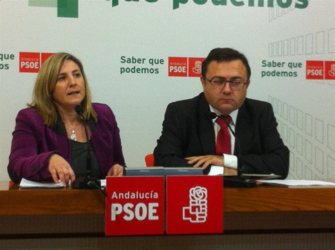 García y Heredia (PSOE) en rueda de prensa