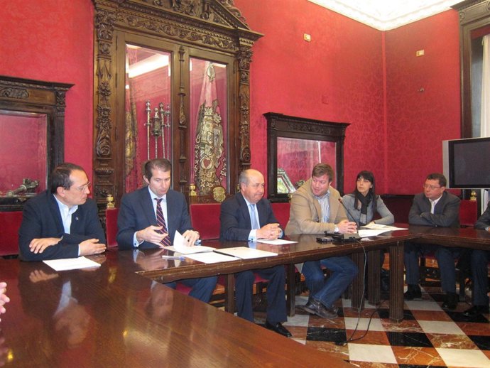 Rueda de prensa del alcalde de Granada, José Torres Hurtado.