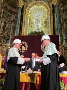 Del Bosque, investido doctor Honoris Causa por la UCAM